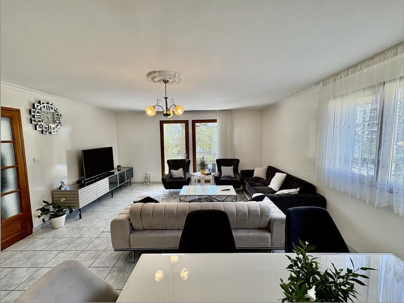 Maison - 189 m² - 7 pièces