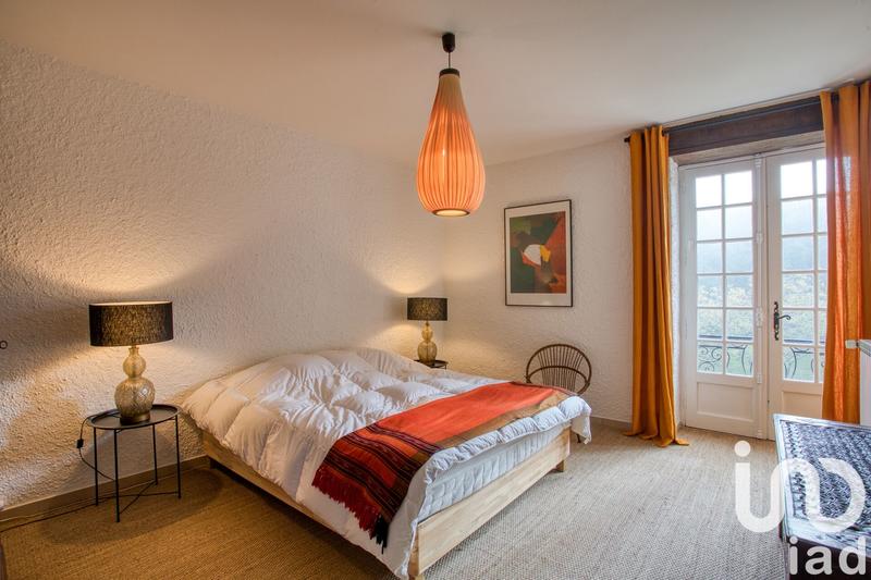 Maison - 180 m² - 7 pièces