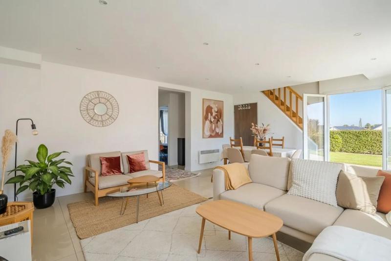 Maison - 110 m² - 6 pièces