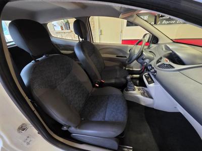 Renault Twingo II 1.2 l 58 Cv Authentique c t Ok