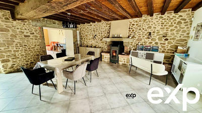 Maison traditionnelle - 185 m² - 6 pièces