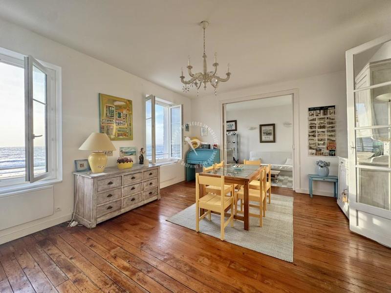 Appartement - 134 m² - 6 pièces