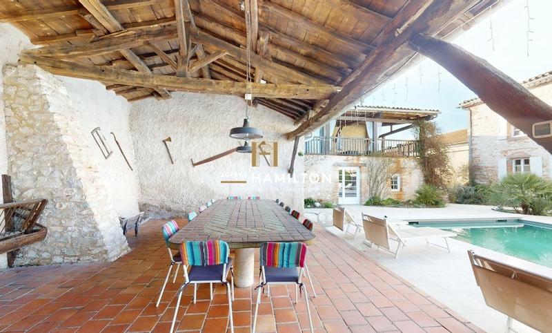 Maison de campagne - 532 m² - 11 pièces