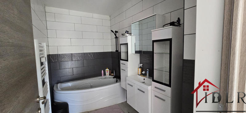 Maison - 122 m² - 5 pièces