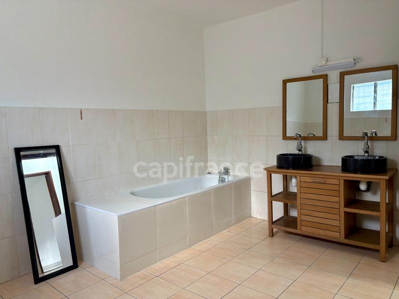 Maison - 130 m² - 5 pièces