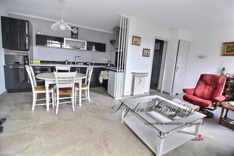 Maison - 177 m² - 7 pièces