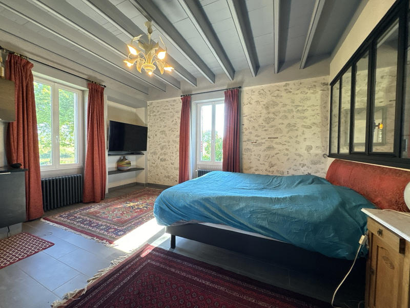 Maison - 287 m² - 10 pièces