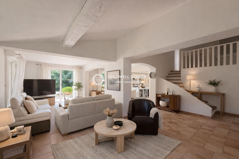 Villa - 206 m² - 6 pièces