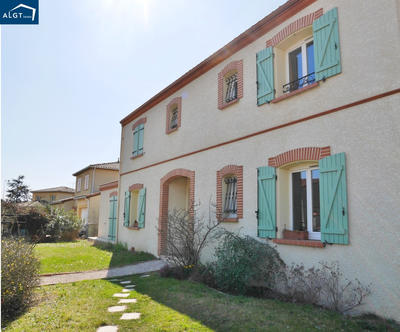 Villa - 192 m² - 8 pièces