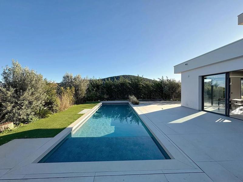 Villa - 180 m² - 6 pièces