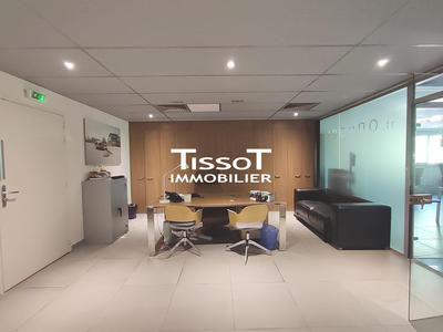 Local commercial - 164 m² - 4 pièces