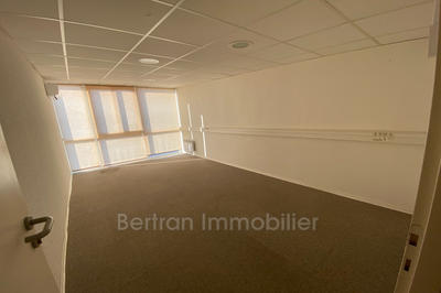 Bureau - 158 m²