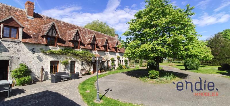 Maison - 383 m² - 10 pièces