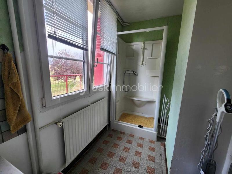 Maison traditionnelle - 137 m² - 8 pièces