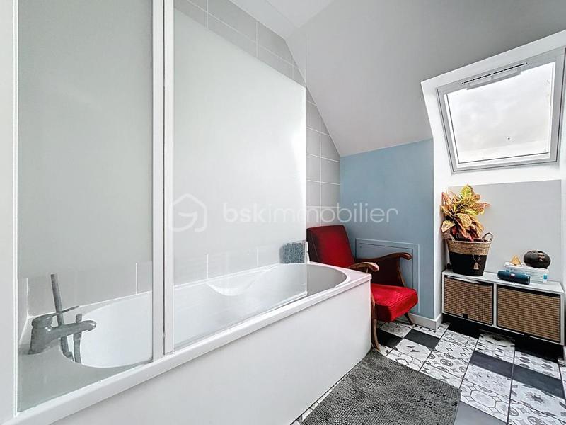 Maison - 95 m² - 5 pièces