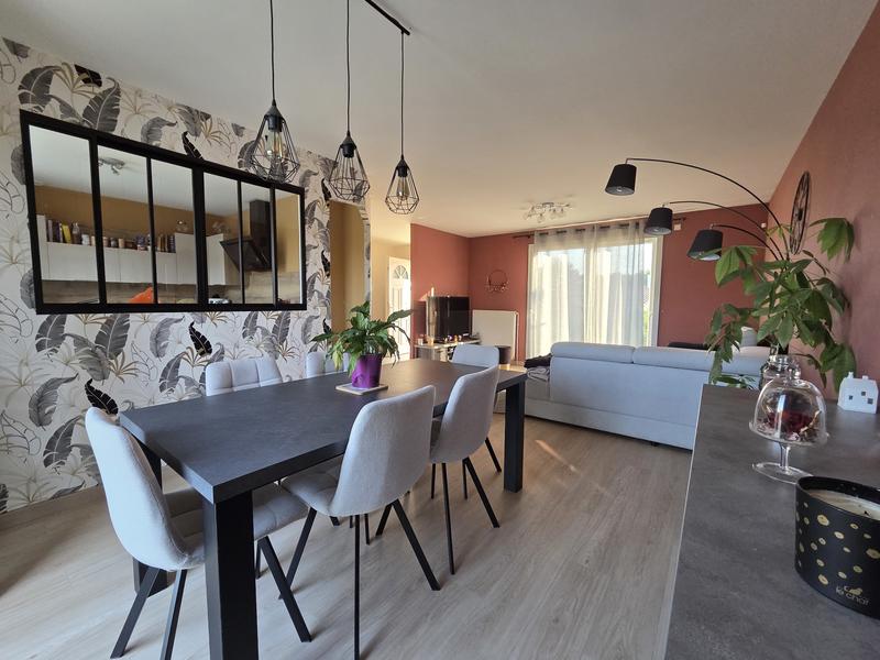 Maison - 104 m² - 6 pièces