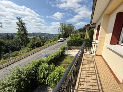 Maison - 95 m² - 5 pièces