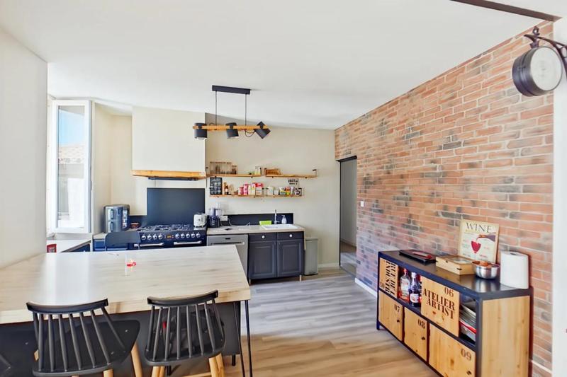 Maison - 198 m² - 5 pièces