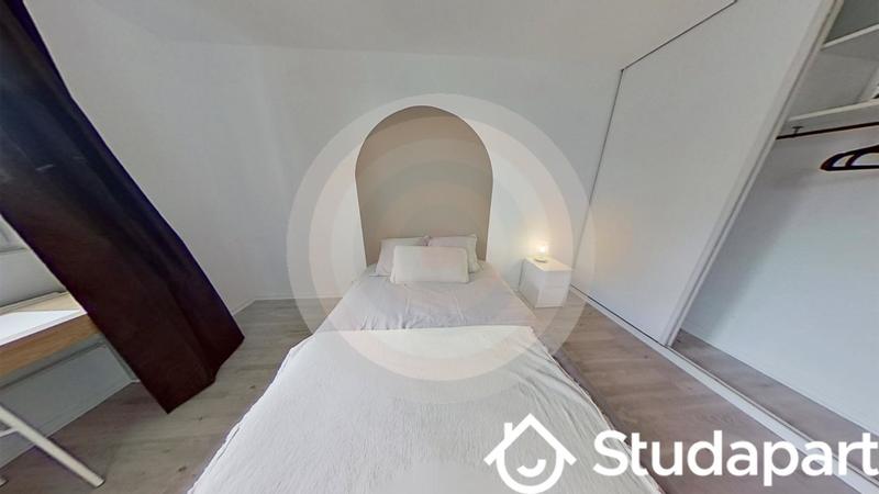 Chambre - 14 m² - 1 pièce