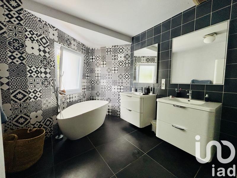 Maison - 141 m² - 5 pièces