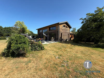 Maison contemporaine - 230 m² - 9 pièces