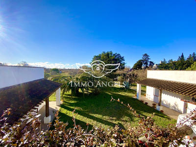 Mas - 320 m² - 10 pièces