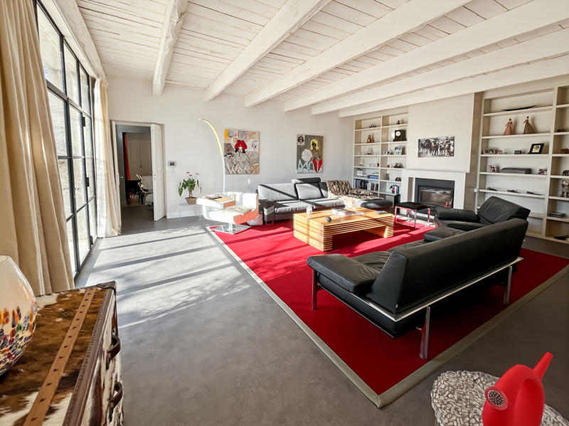 Maison - 335 m² - 9 pièces