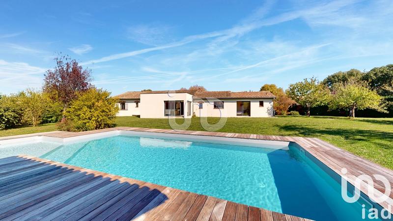 Maison - 220 m² - 7 pièces