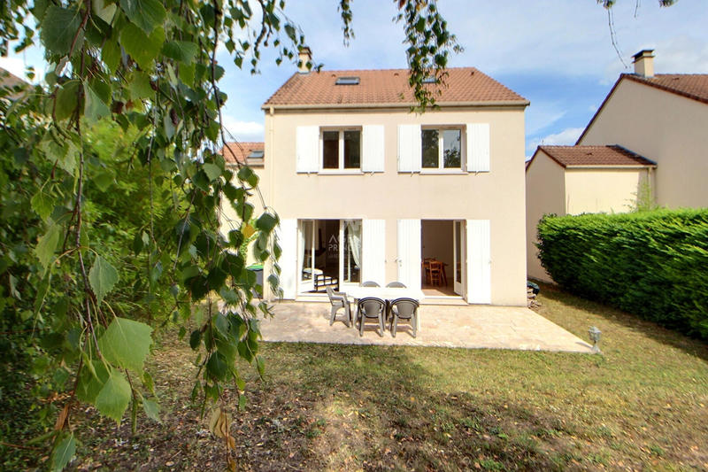 Maison - 136 m² - 7 pièces