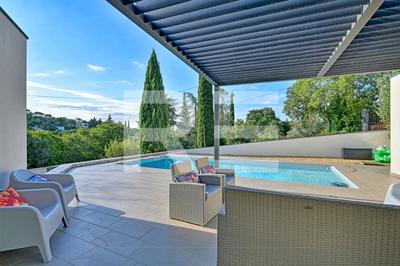 Maison - 183 m² - 6 pièces