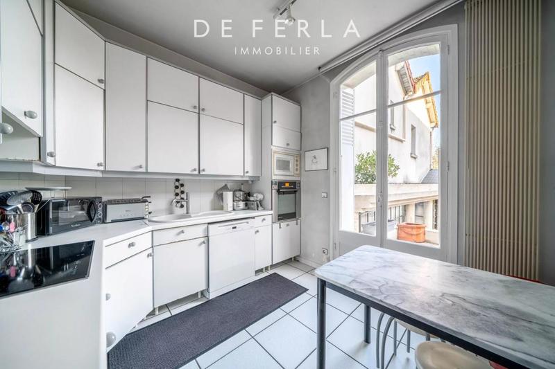 Maison - 200 m² - 8 pièces