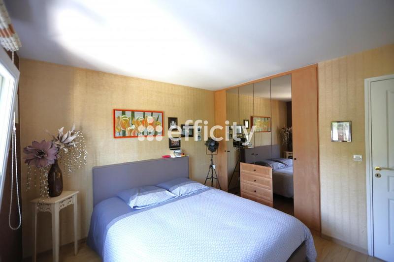 Maison - 195 m² - 5 pièces