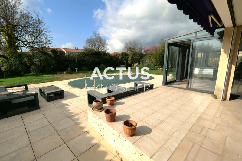 Maison - 196 m² - 7 pièces