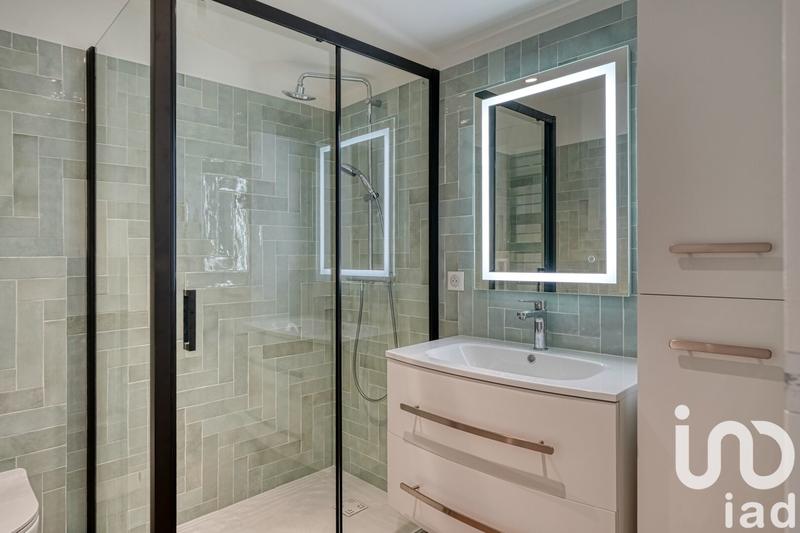 Maison - 245 m² - 12 pièces