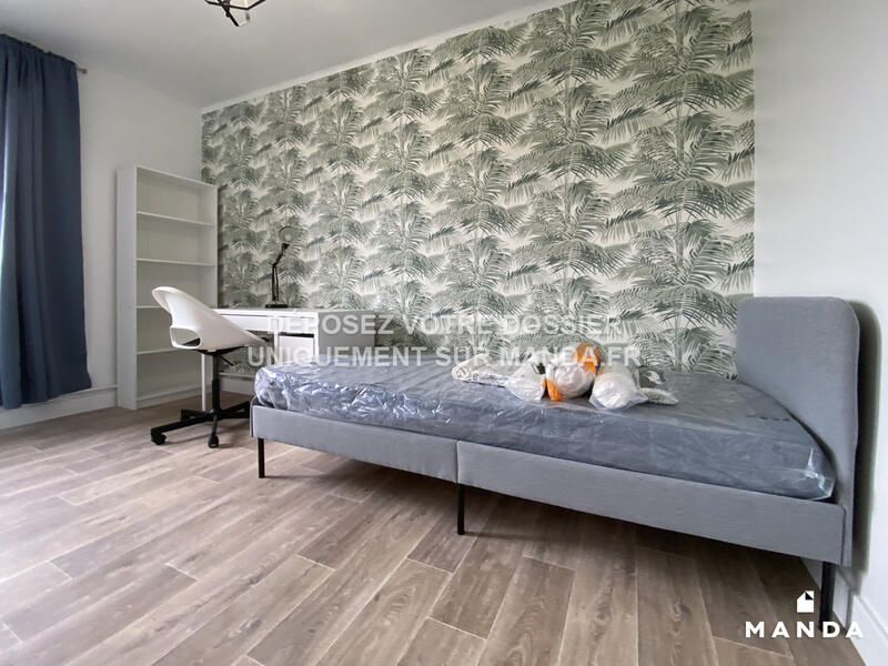 Chambre - 9 m² - 5 pièces