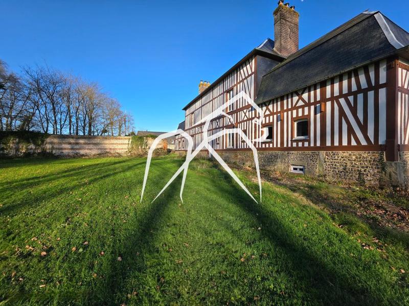 Maison ancienne - 323 m² - 8 pièces