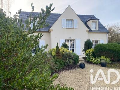 Maison - 242 m² - 7 pièces