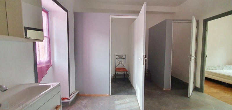 Maison - 250 m² - 8 pièces