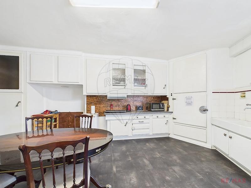 Moulin - 325 m² - 11 pièces