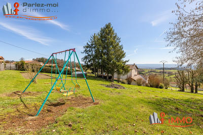 Maison - 185 m² - 8 pièces