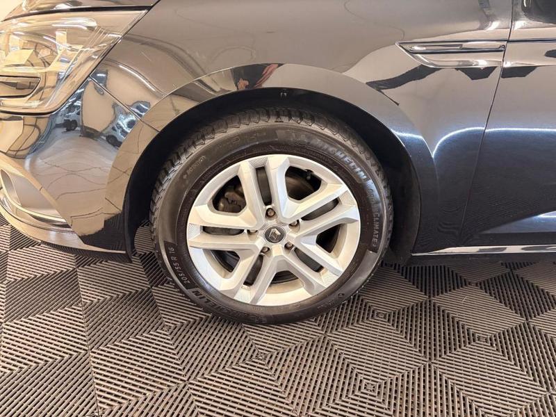 Renault Mégane IV Berline Business TCe 115 Fap