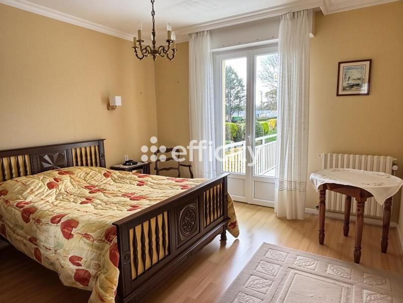 Maison - 183 m² - 6 pièces