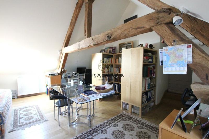 Propriété - 263 m² - 8 pièces