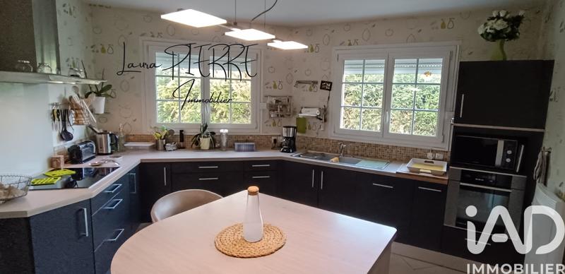 Maison - 276 m² - 10 pièces