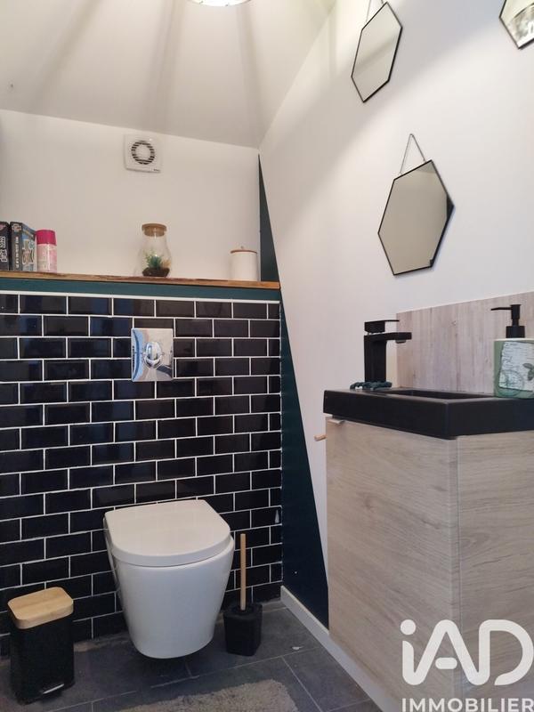 Maison - 214 m² - 9 pièces