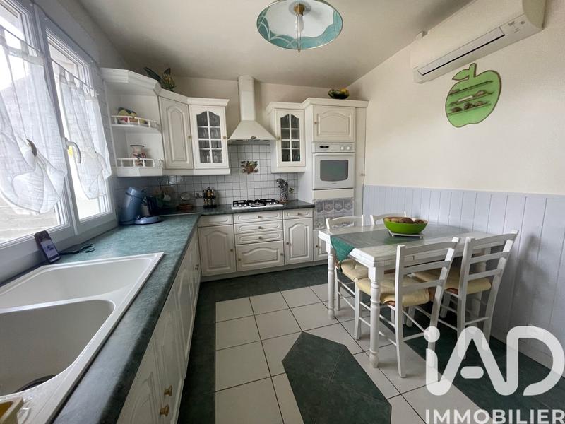 Maison - 111 m² - 7 pièces