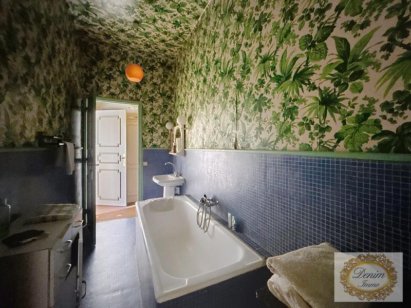 Maison - 500 m² - 11 pièces