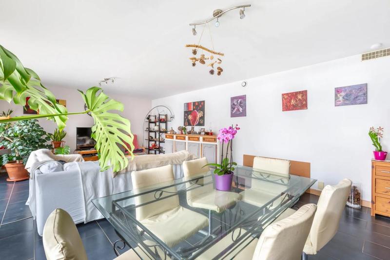 Maison - 235 m² - 6 pièces