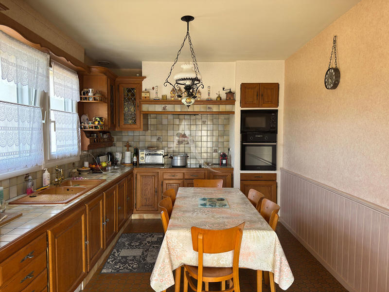 Maison - 200 m² - 8 pièces