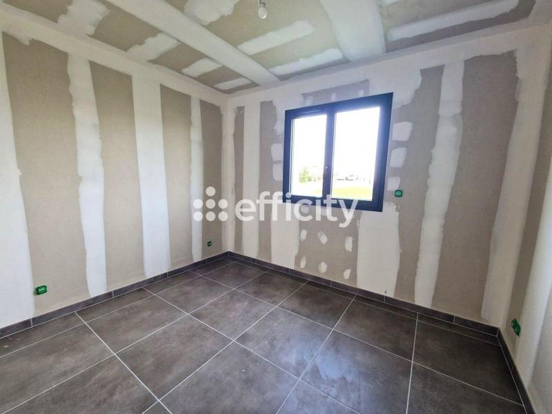 Maison - 88 m² - 4 pièces